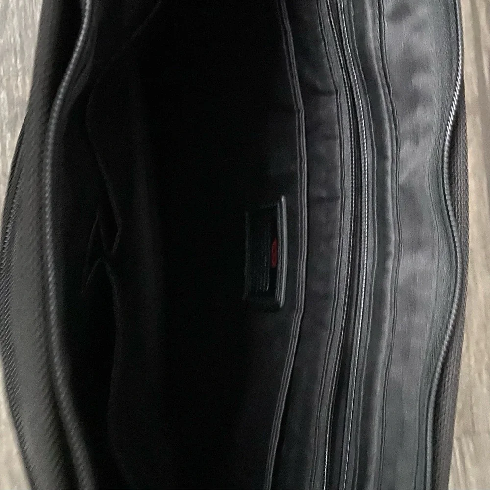Tumi Alpha Slim Expandable Messenger Bag Black Ballistic Nylon Flip Over 22177DH